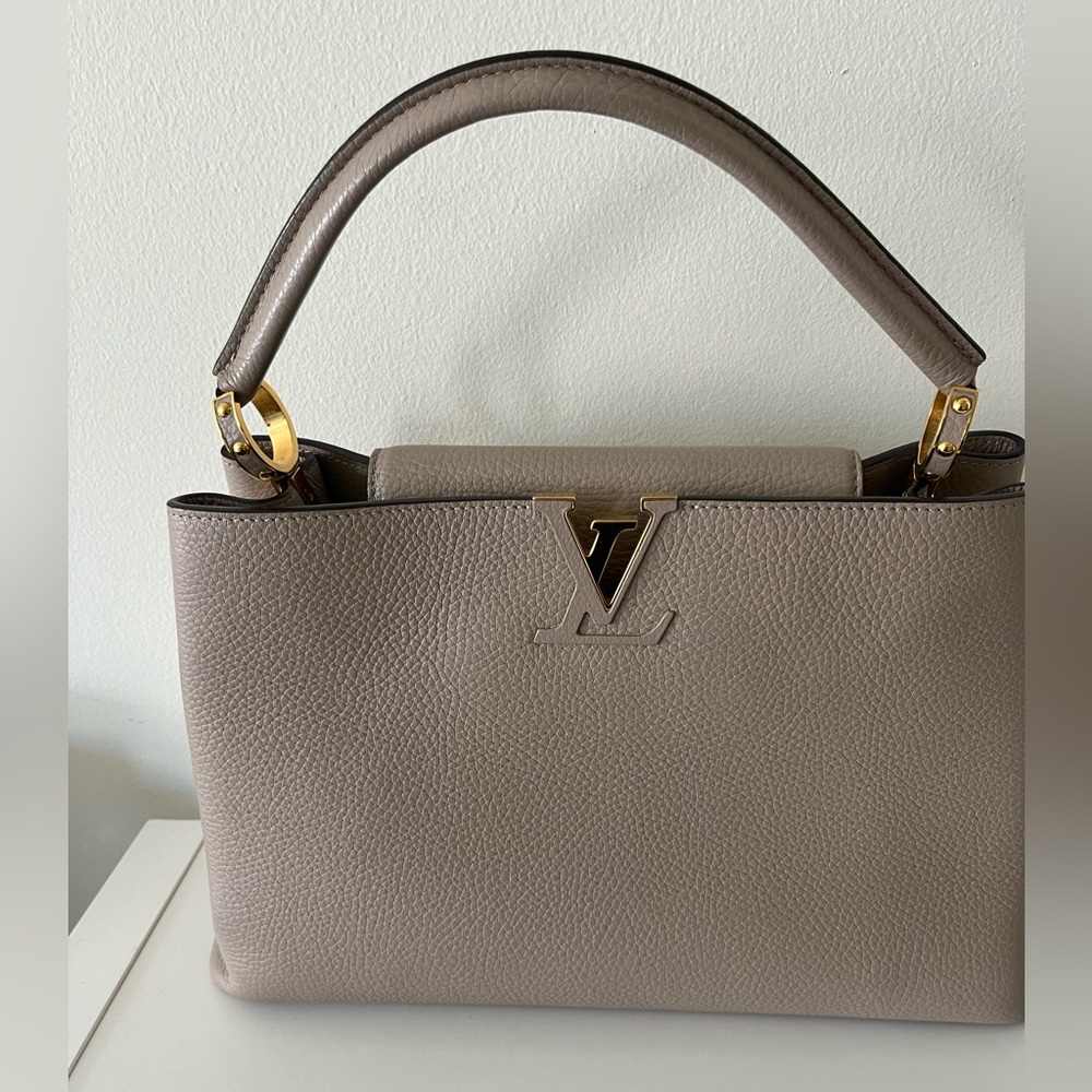 Louis Vuitton Capucines MM